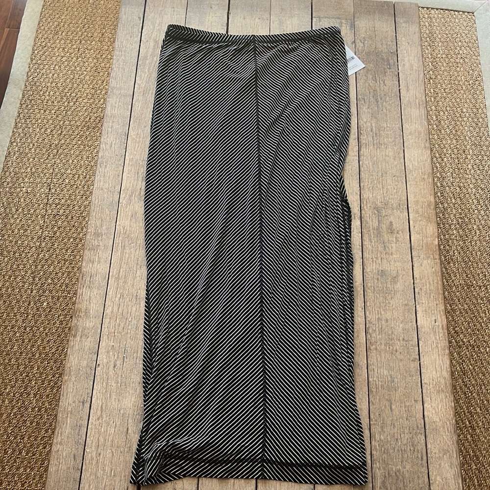 NWT W by Worth Black and White Striped Skirt